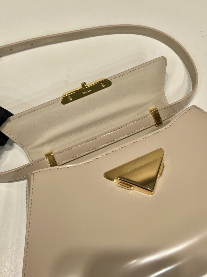 Pra*a hobo bags
